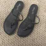 Kenneth Cole  black leather thong sandals sz 9.5 Photo 1