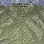 PRETTYGARDEN Pretty Garden Olive Eyelet Puff Sleeve Split Neck Cotton Blouse Size Small Photo 3
