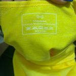 Medium Active Top Yellow Photo 2