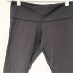 Lululemon  Size 6 Black Athletic Cropped Capri Legging Pull On Photo 1