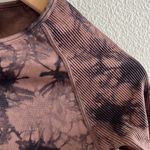 PINK - Victoria's Secret Victoria's Secret Pink Active Cropped Stretch Long Sleeve Top Dark Tie Dye Small Photo 2
