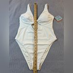 Shade & Shore  Soft Cream High Leg‎ Swimsuit Size Large Photo 4