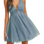 Mable Sleeveless V Photo 0