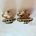 Vintage Black Faceted Gold Tone Circle Clip Photo 4