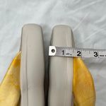 Bzees yellow thong toe promise sandals size 8 M Photo 8