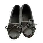 Minnetonka  gray moccasin 6‎ gray shoe Photo 0