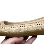 Clarks Collection “Danelly Art” Perforated Slip-On Flats Blush Women’s Size 6.5W Photo 13