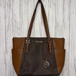 Michael Kors Womens Signature Handbag EUC Photo 0