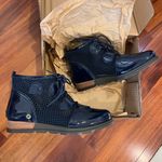Sorel Major Lace Mesh Collegiate Navy Boots Photo 2
