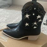 New in Box Mi.im Valencia Star Cowboy Boots Sz 7.5 Black Photo 3
