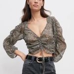 ZARA NEW ‎ ANIMAL PRINT CROPPED TOP RUCHED V-NECK WOMENS SIZE XS Photo 2