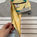 Black Dog Gray Pullover Photo 3