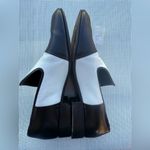 CELINE  PARIS WOMENS Black and White Slip-On Shoes SIZE 35 made Italy Photo 5