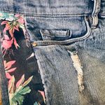 BLANK NYC  Floral Jean Shorts Size 29 Photo 11