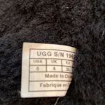 UGG  Women’s Boots size 5 excellent condition no rips smell or stains black color Photo 5