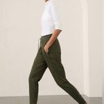 Athleta Headlands Hybrid Trek Mid Rise Jogger Photo 2