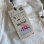 ZARA  Women’s Hi-Rise Jean Shorts - Size: 6 (USA), Color: White Photo 5