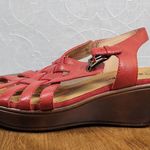 Bare Traps Womens Dayna Sandals 7.5 Red Woven Leather Slingback Platform Wedge Photo 1