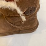 BEARPAW Rosie Women’s Shearling Ankle Booties w/Loop/Button EUC Sz 7 Suede Wool Photo 9