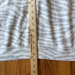 Liverpool Los Angeles NWOT Women's Gray Animal Print Pullover Sweater Size L Size L Photo 2