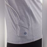 Lululemon Run: Short Sleeve Wild Tech in Heathered Fossil women’s size 6 Photo 10