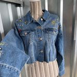 Forever 21  PLUS PREMIUM JEAN JACKET EMBROIDERED STARS RAW HEM XS Photo 2