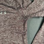 Under Armour  HeatGear Womens XS Loose Fit Long Sleeve Athletic Shirt Burgundy Photo 5