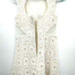 Kimchi Blue  size 0 white‎ mini dress crochet overlay lined peekaboo back Photo 4
