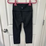 Lululemon Wunder Under cropped Capri leggings size 6 crop Photo 4