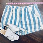 Forever 21 striped shorts Photo 2