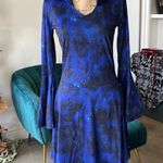 Boutique Bell Sleeved Hooded Dress Photo 0