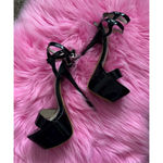 Brand new pair of high heels. Never worn. Very sexy Black Size 5 Photo 1