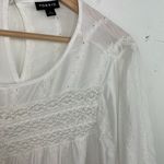 Torrid  White Eyelet & Lace Embroidered Hi-Lo Blouse size 1X Photo 5