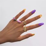 Boutique Y2K Aesthetic Daisy Beaded Gold Ring Set of 4 Photo 3