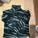 The North Face  WOMENS PULLOVER SWEATER TURTLE
NECK MEDIUM GREEN ANIMAL
PRINT Photo 12