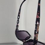 Foster Grant  Floral Chain Link Arm Sunglasses Photo 9