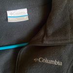 Columbia black zip up Photo 2