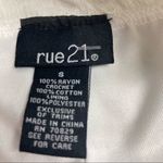 Rue 21 Women’s White Crepe Floral Crochet Shorts Size Small Photo 4