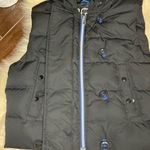 Gap black hooded puffer vest sz medium Photo 1