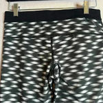 Nike  DRI FIT Women's Black/White Abstract RUN FAST LIVE FEARLESS Crop Leggings M Photo 2