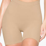 SKIMS  | NEW Seamless Sculpt Mid Thigh Above Knee Shapewear Shorts, Clay, XXS Photo 0