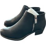 Nautica  women's size 6 black booties, nwt Photo 4