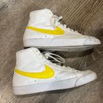 Nike  Blazer Mid 77 Photo 2