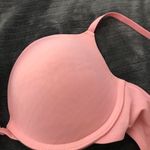 Daisy Fuentes  Pink Bra 36D Photo 7