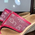 UGG  Women's Solena Pink thong Wedge Sandals size 7 Photo 5