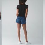 Lululemon Spring Break Away Short II Pleated Cuffed Blue and Black Print Size 6 Photo 8