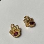 Swavorski Swarovski Crystal (Swan Signed) Gold Tone & Rudy Red Clip On Earrings Signed Photo 0