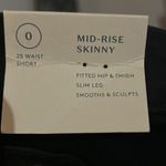 Universal Threads - New Size 0/25 Universal Thread Mid-Rise Skinny Jeans Photo 7