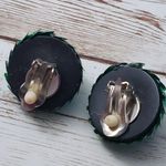Vintage Clip On Earrings Photo 3