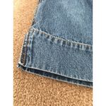 Bill Blass  Women's Capri Jeans Pockets Size 10 Blue Photo 1